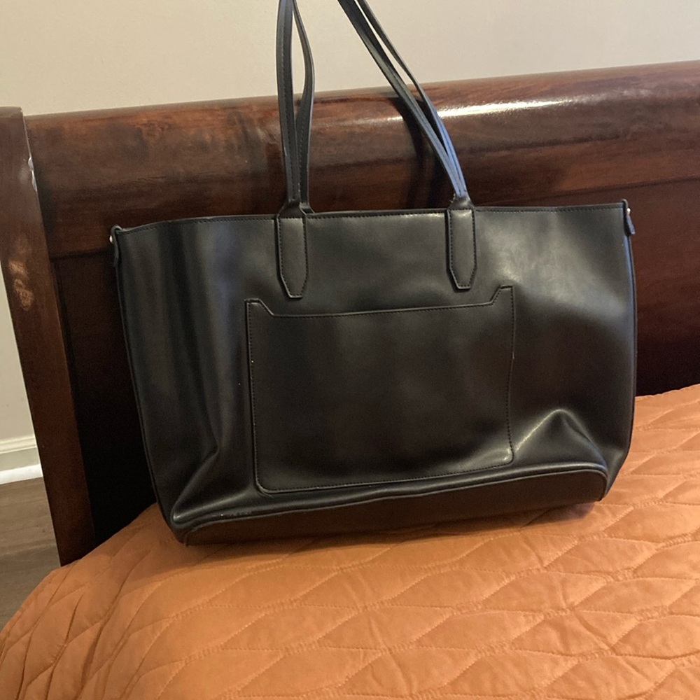 Chic Black Leather Tote Bag